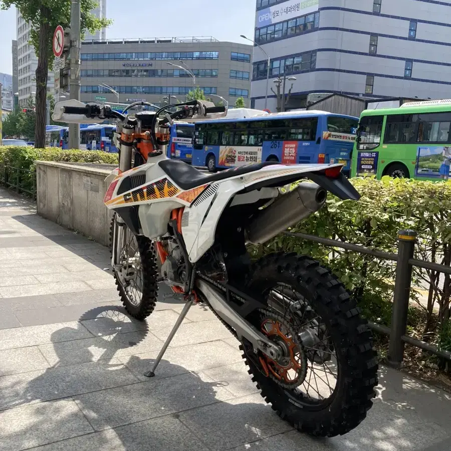 ktm250exc f 식스데이 팝니다