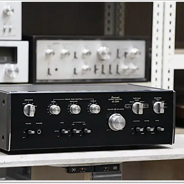 산수이(SANSUI) A급 고급형 인티앰프 모델 AU-5500