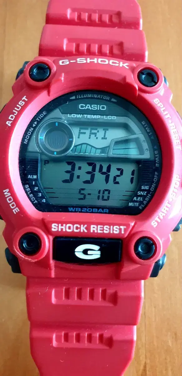 지샥 G-SHOCK. 레드.