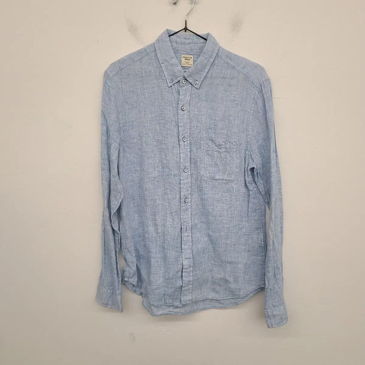 [95/M] Sells Polham linen shirt.