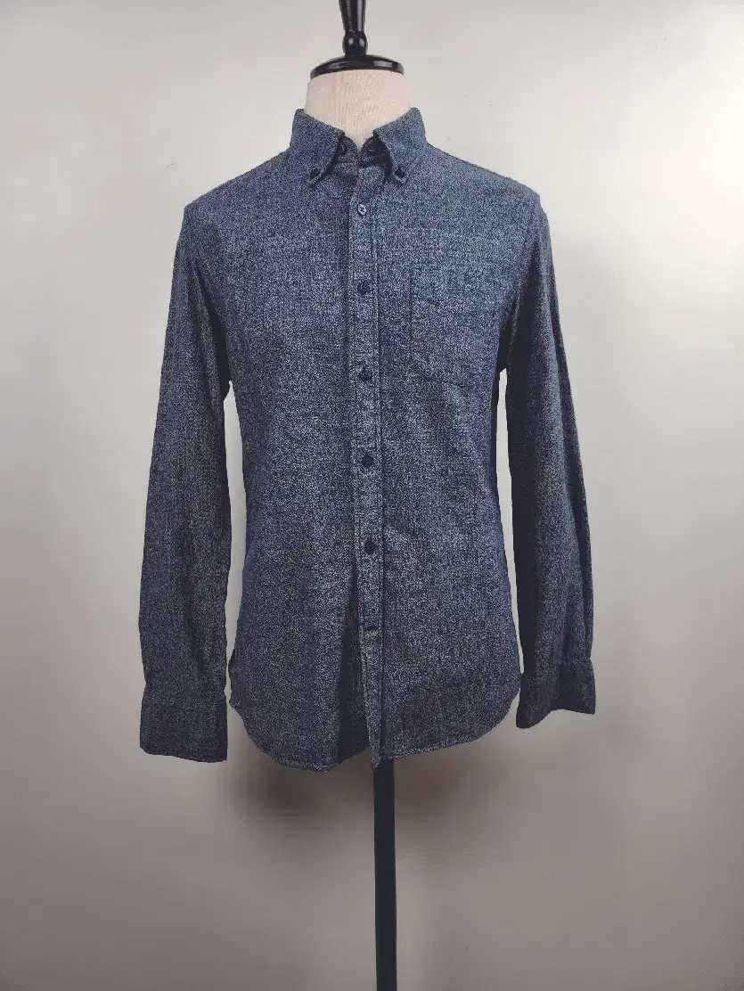 Henry Cotton's Gray Shirt