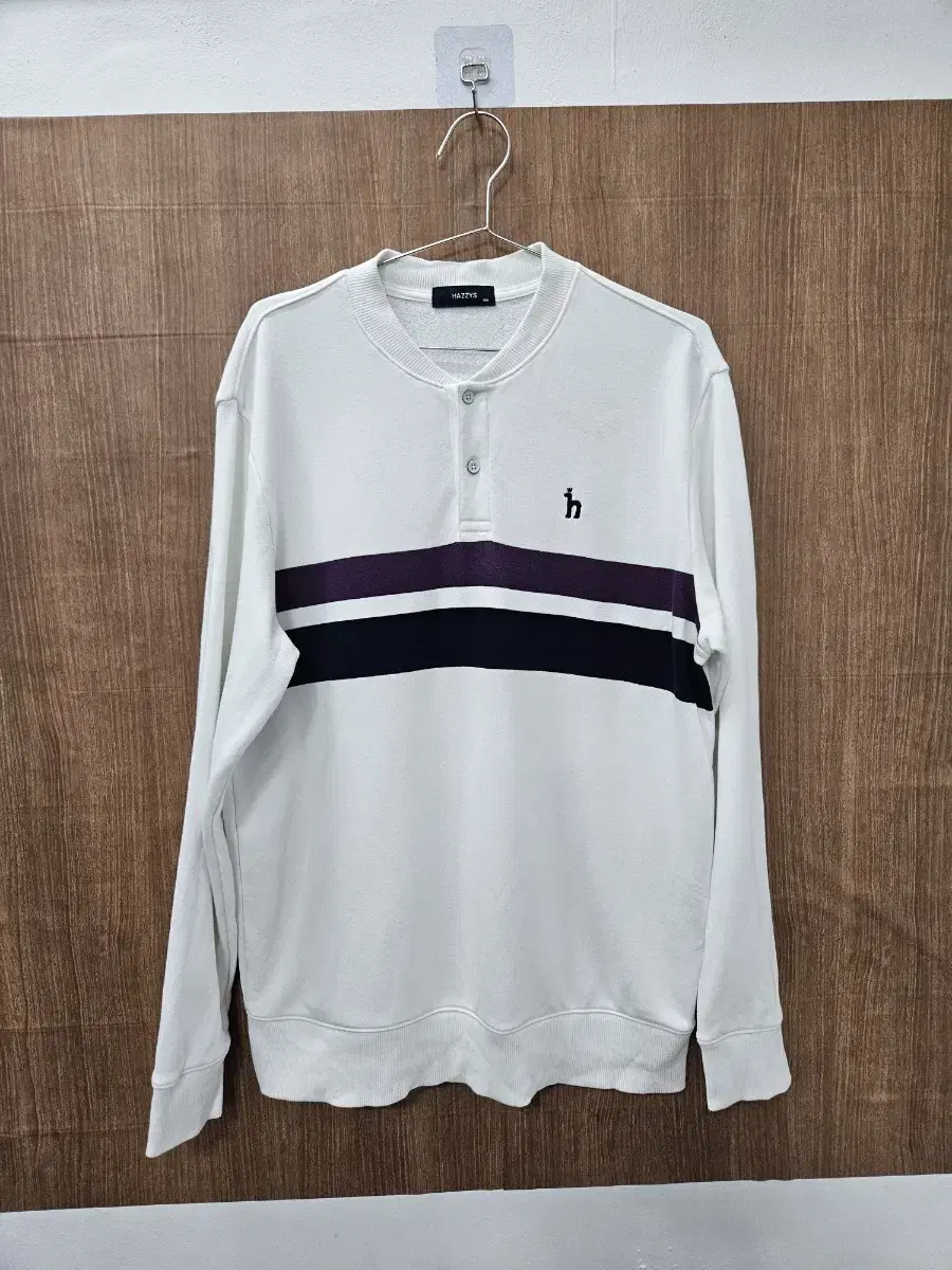 100 Hedges Long Sleeve Top