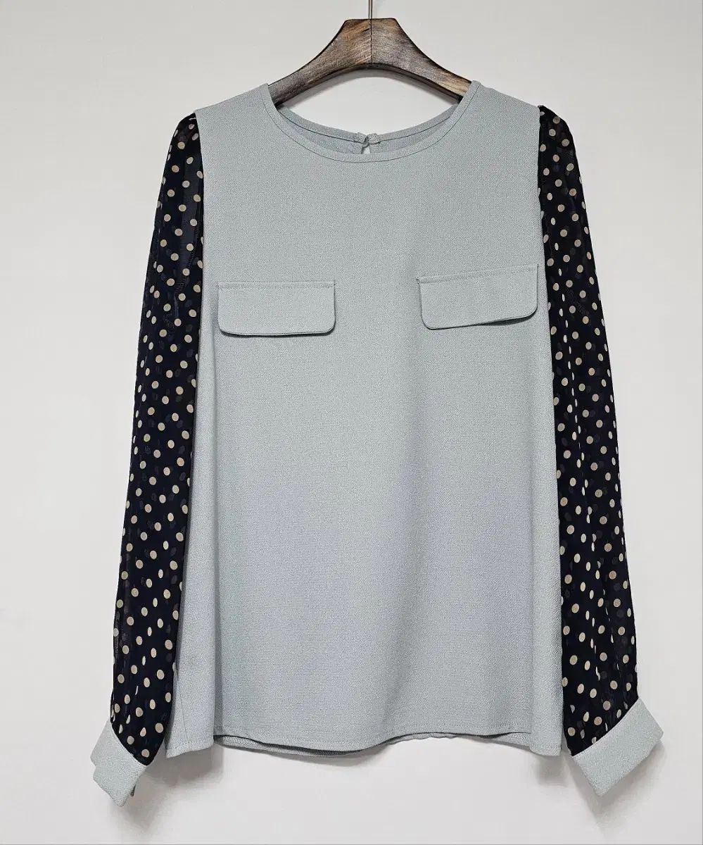 (New Products) Round Pocket Blouse, Formal Blouse, See-Through Blouse, Dot