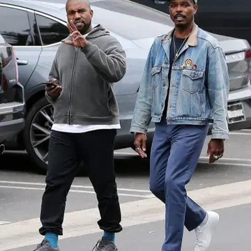 Yeezy boost 700 mauve outfit sales