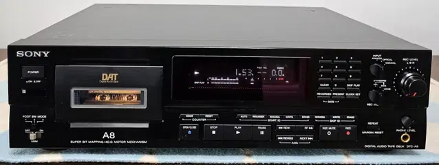 소니 DTC-A8 DAT 데크 판매합니다