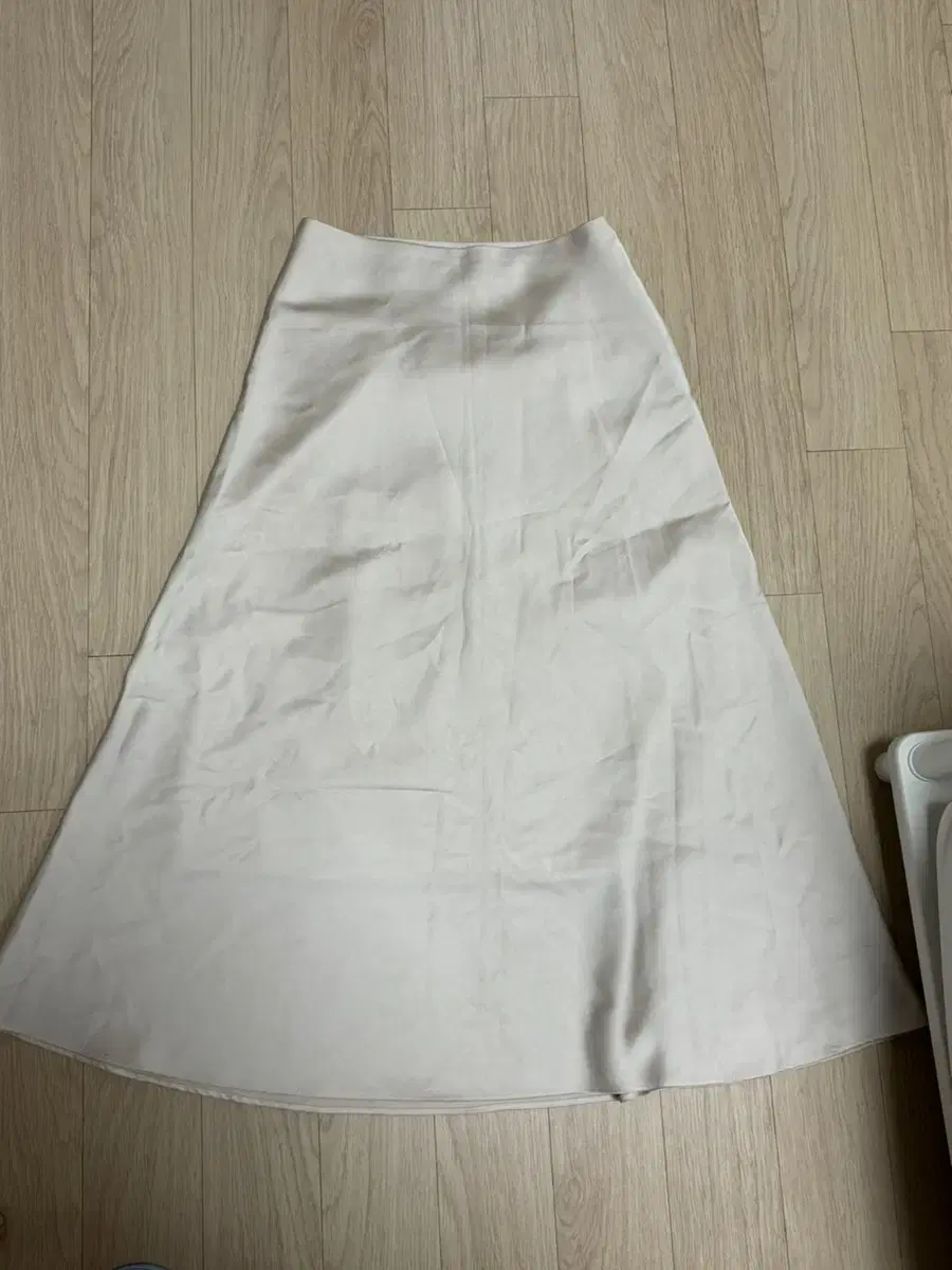 (Free shipping) Satin long skirt