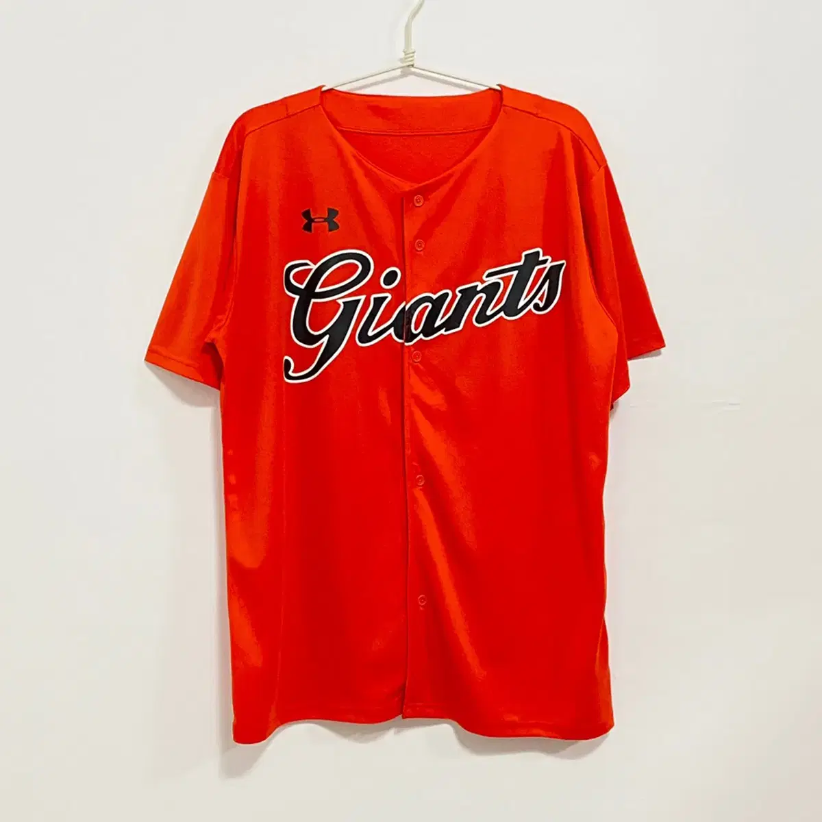 (927) Under Armour Yomiuri Giants Jersey M-L