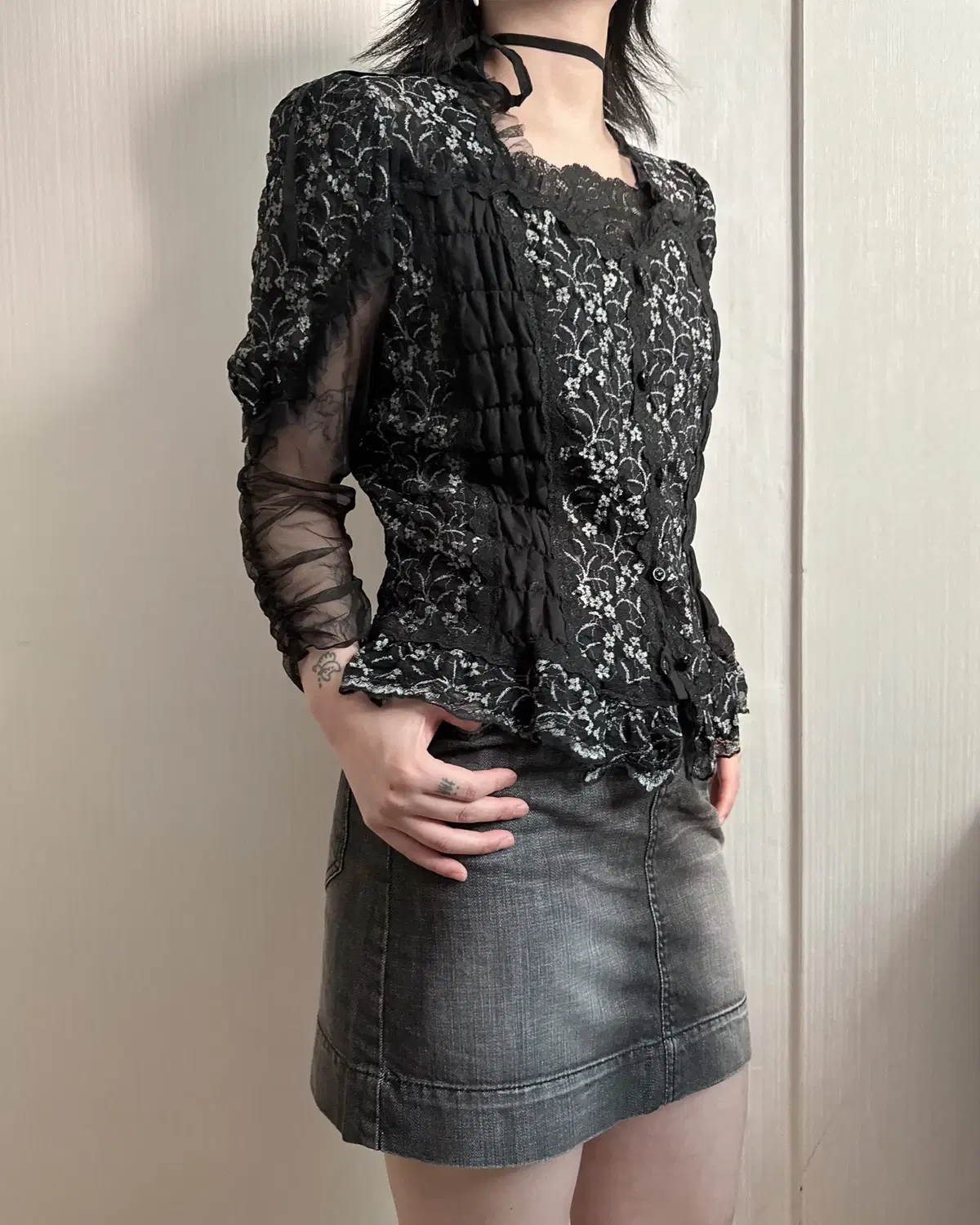 Gothic mood lace cardigan