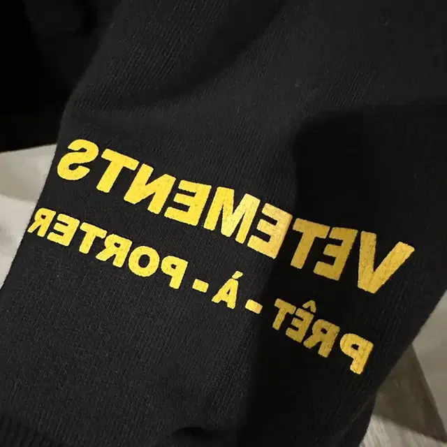 (새상품) vetements 베트멍 여성 후드 집업 스몰 S