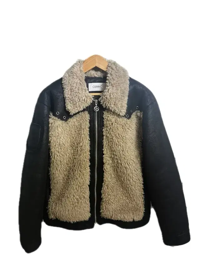 CEERIC 세릭 무스탕 퍼자켓 SHEARLING JACKET