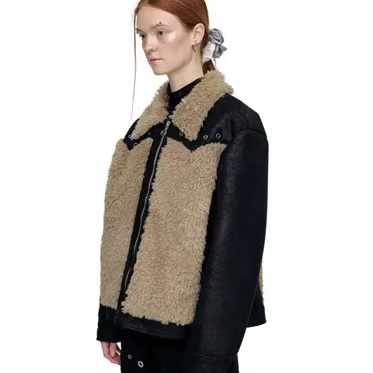 세릭 무스탕 시어링 퍼자켓 CEERIC SHEARLING JACKET