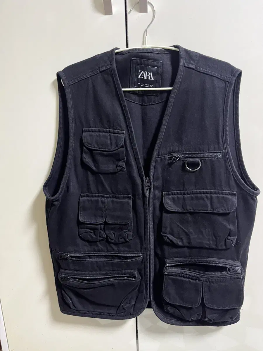 Zara vest