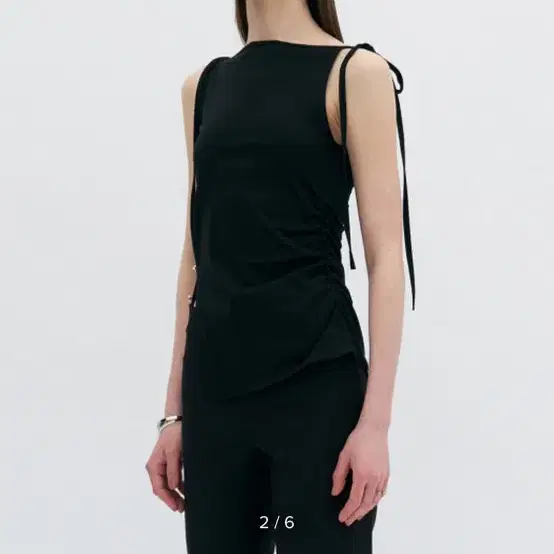 Yunse Olive Sleeveless Top (Black)/ 윤세