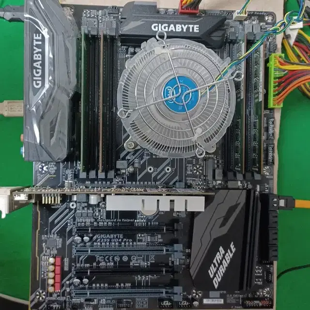 GIGABYTE X299 UD4 PRO (2066소켓/X299칩셋)