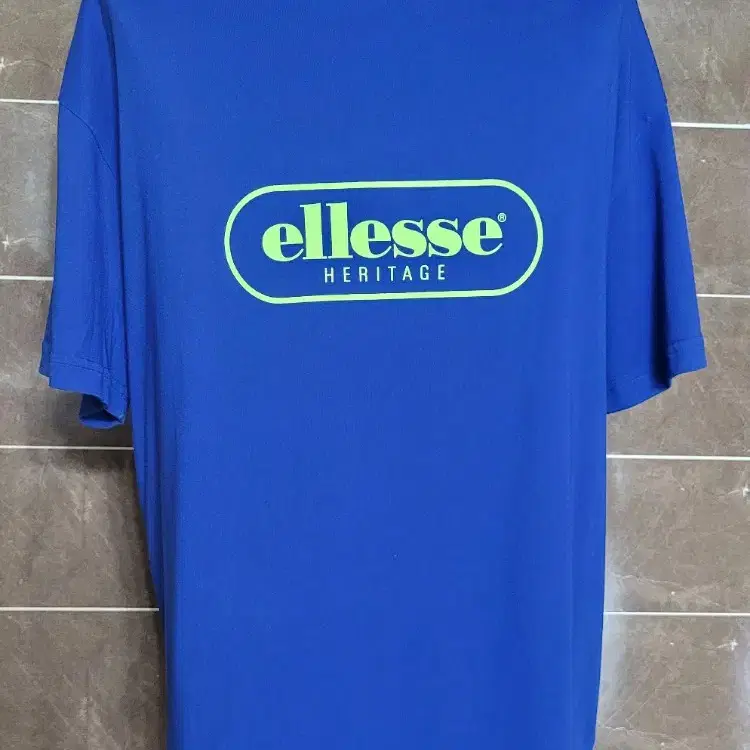 (남성110사이즈) ellesse 반팔티