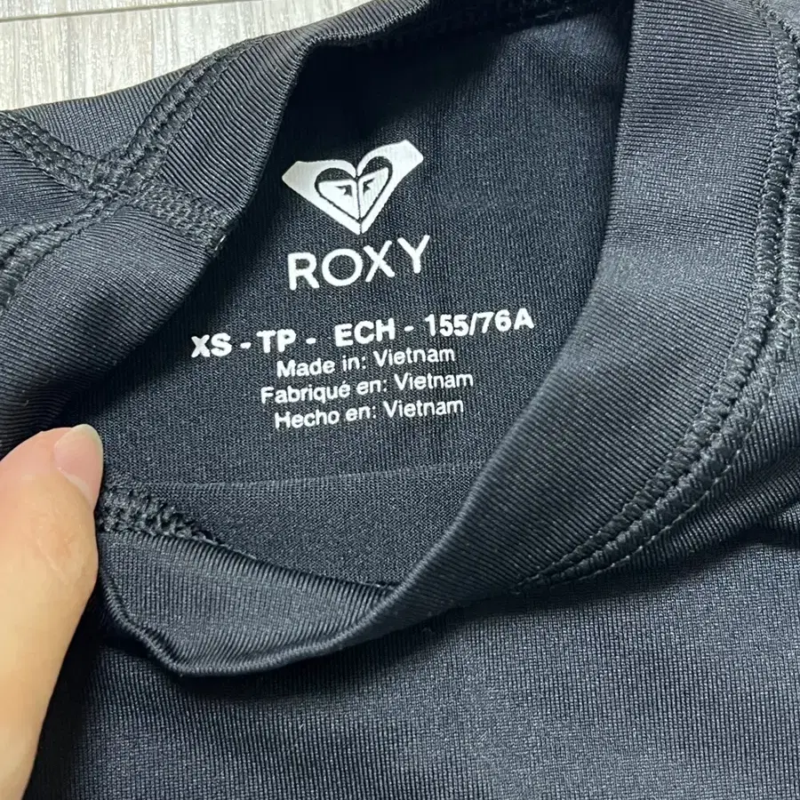 ROXY 래쉬가드 세트