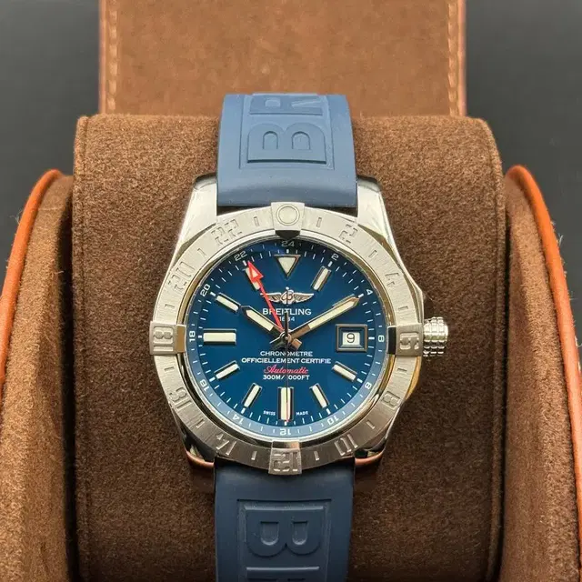 브라이틀링 어벤져 II GMT 43-A3239011 블루