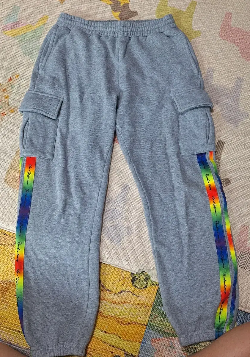 Sideways Lay-Bow Pants