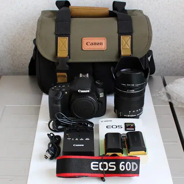 캐논 EOS 60D + EF-S 18-135mm IS STM 렌즈 세트