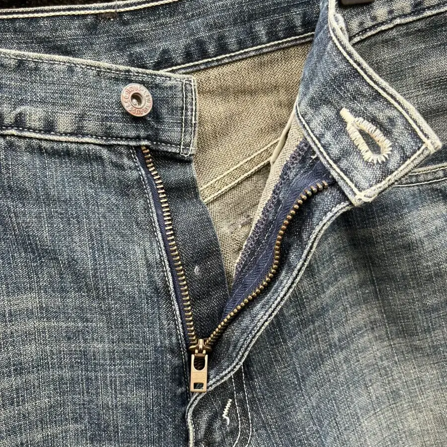 (30)00s 504 Vintage Levis