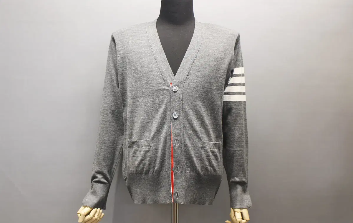 [중고명품다올해운대점] thom browne merino wool diagonal cardigan mid gray