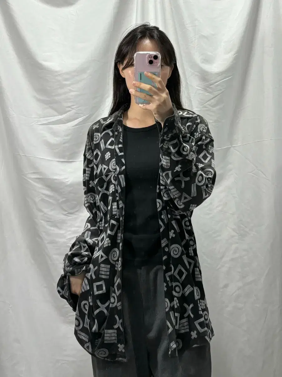 Vintage Black Velvet Loose-fitting Shirt with Geometric Pattern XL