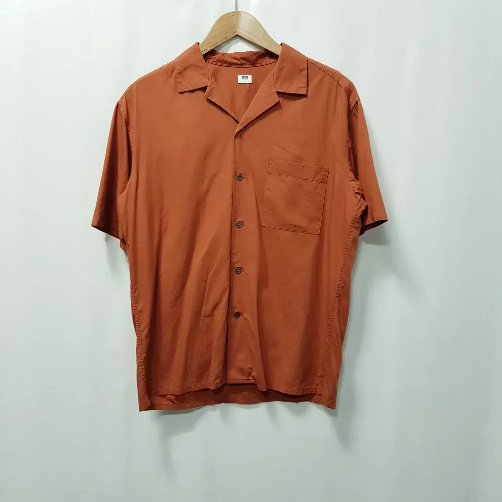 Uniqlo Solid Southern Overfit Boxy Short-Sleeved Shirt MenS E31