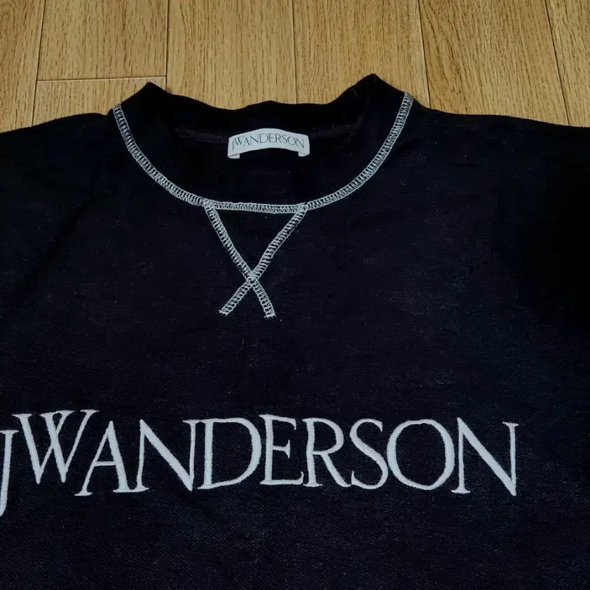 (새상품급) JW ANDERSON 앤더슨 맨투맨 긴팔