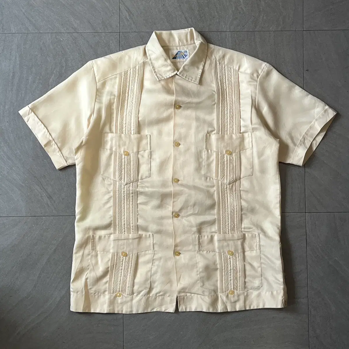 Vintage Guayabera Beige Cuban Short Sleeve Shirt