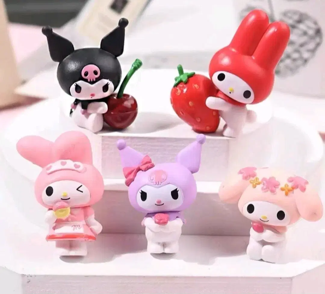 (New)Sanrio Figures Set