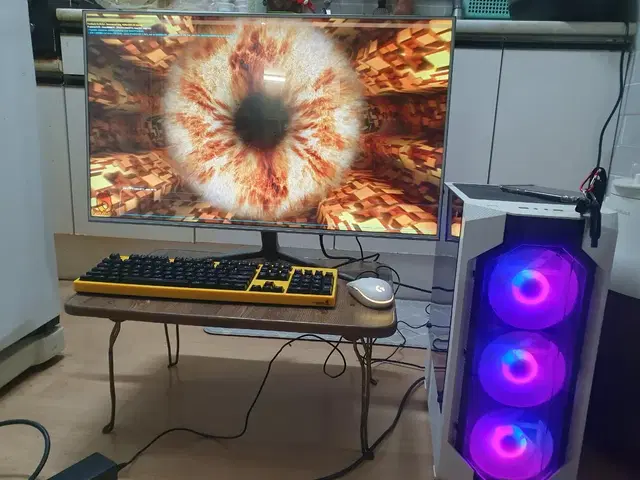 게임PC 풀세트 I7 9700kf 32인치144hz