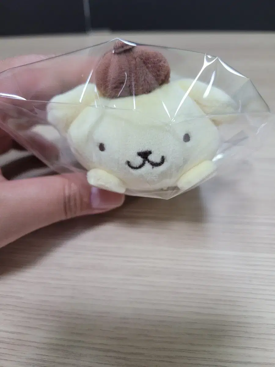 No. 4 Pompompurin Mini Tsumu Doll Atarikuji