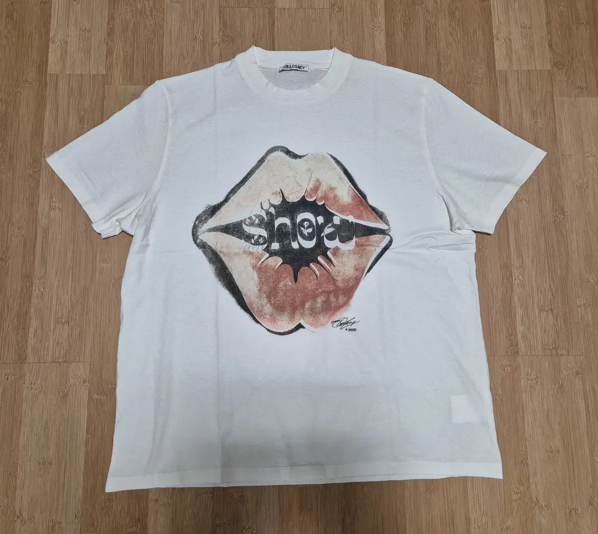 Haregashi Show Kiss T-Shirt