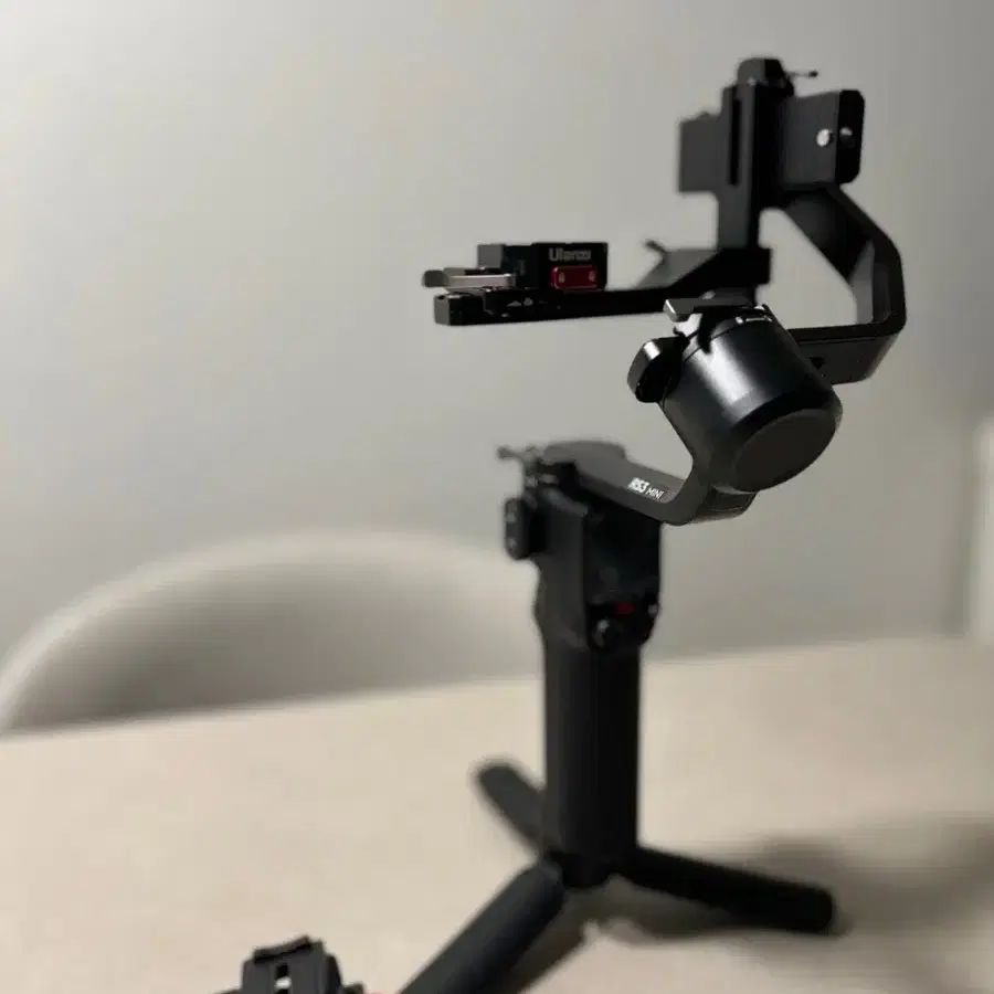 dji rs3 mini 팝니다 (refresh care)