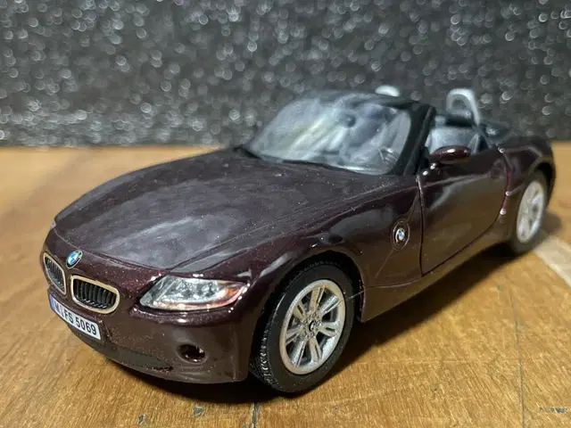 BMW Z4 다이캐스트 피규어 인테리어 소품 모형