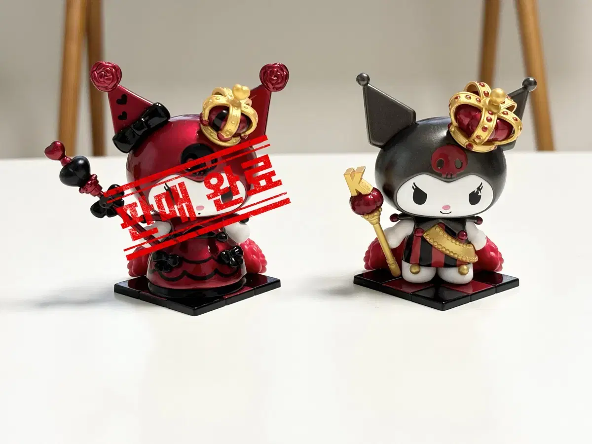 Sanrio Kuromi Poker Kingdom Series Figure (Flawed)