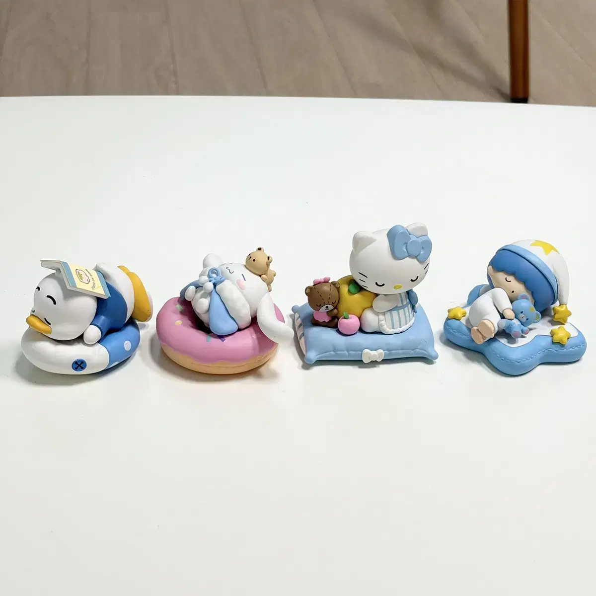 Sanrio Sleeping Pop Mart Figures Peckle,Cinnamon Roll,Hello Kitty,Kiki