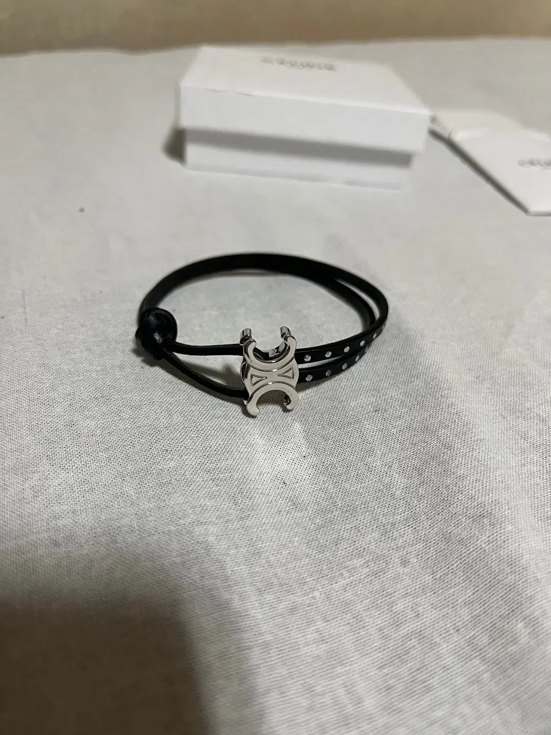 [M2] Seline Triomphe Stud Clasp Bracelet Black Rhodium / Bracelet