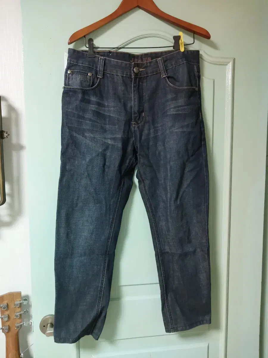 conal jeans waist 32 inches