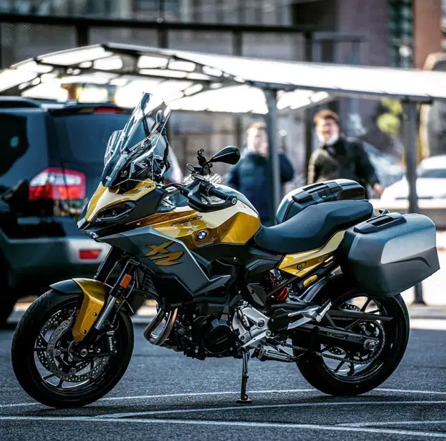 BMW f900xr