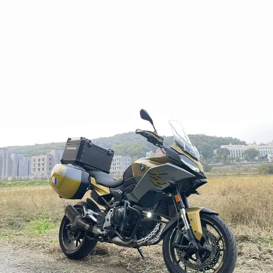 BMW f900xr