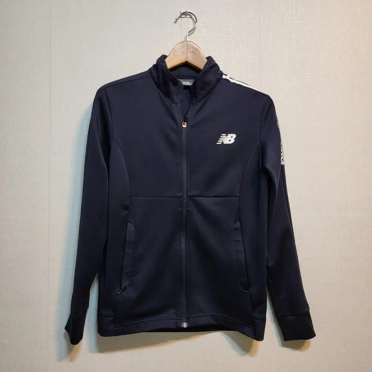 A550 [85] New Balance Women's Track Top Training Zip-Up