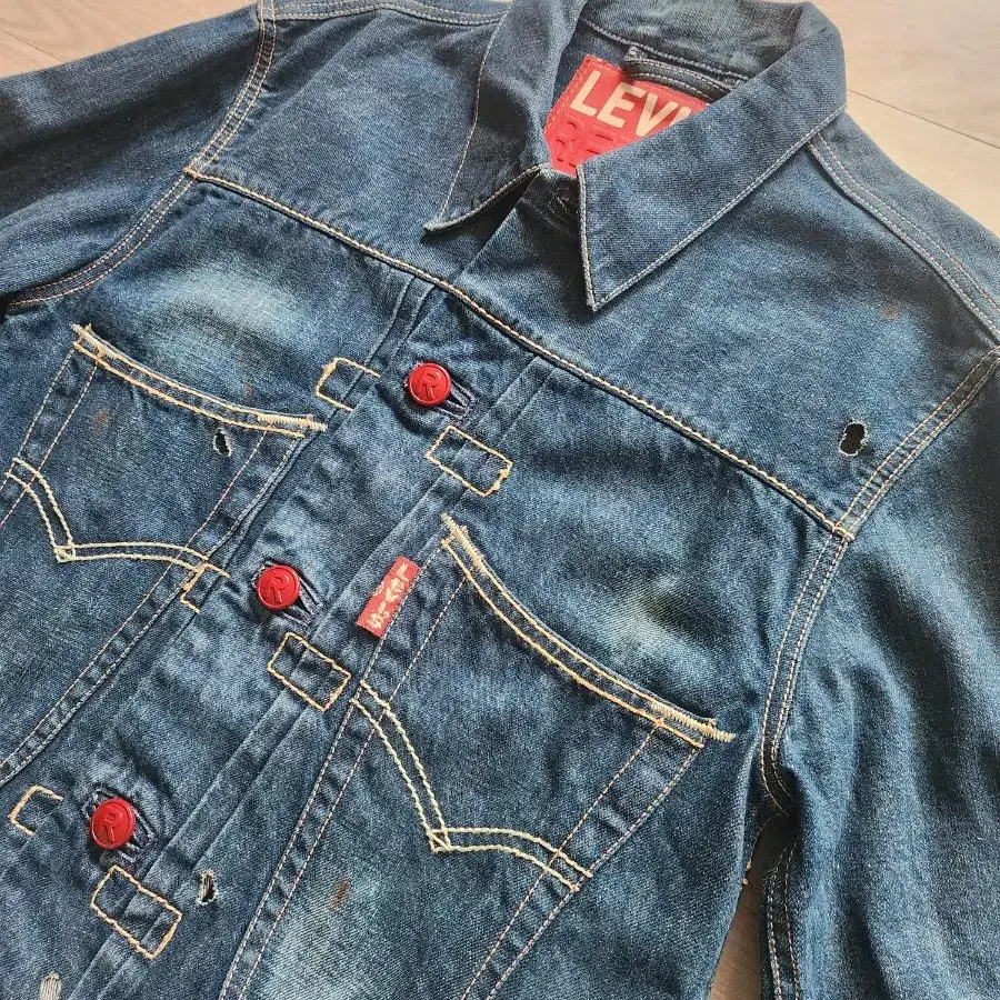 정품 LEVIS RED RED BUTTON JACKET LTD ED.-L