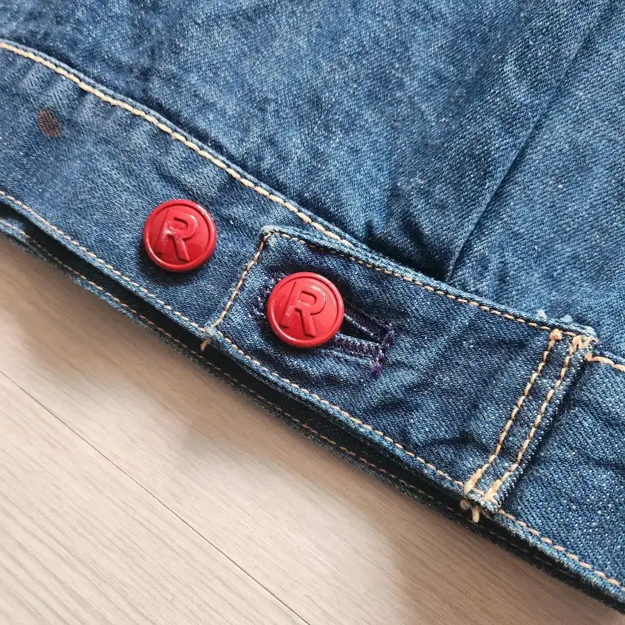 정품 LEVIS RED RED BUTTON JACKET LTD ED.-L