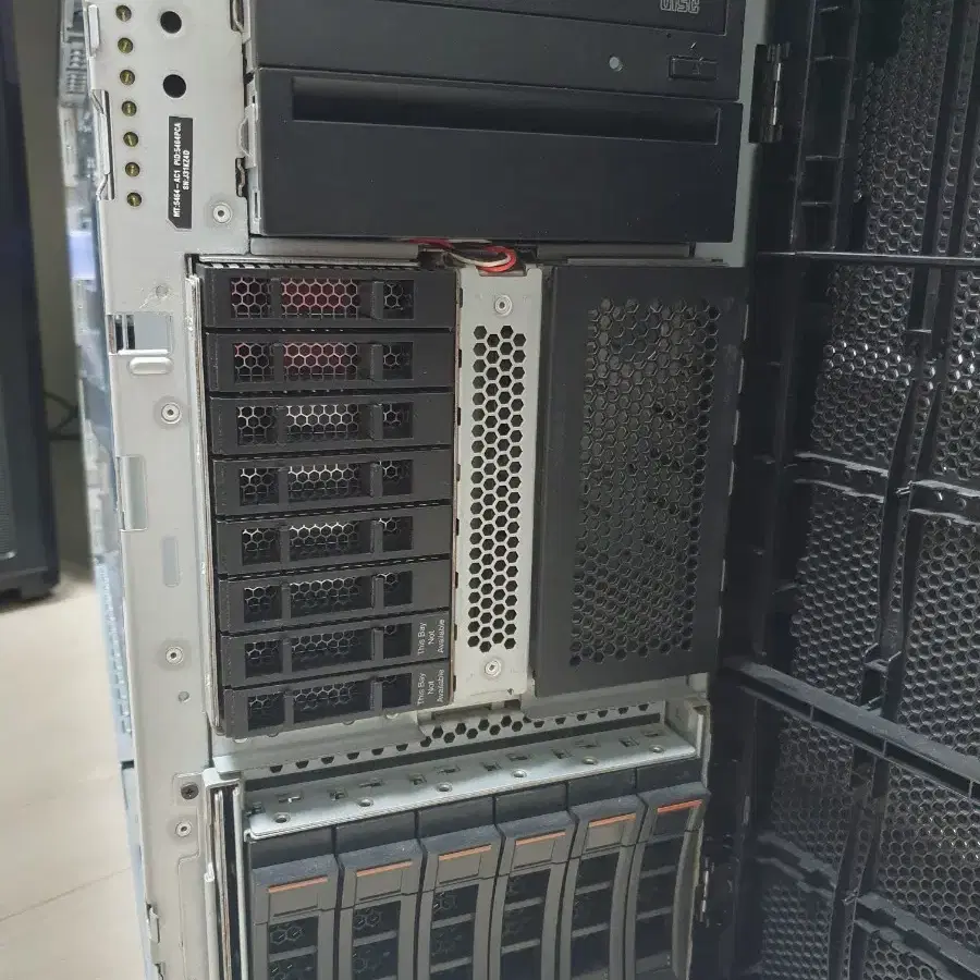 Lenovo Server X3500 M5 Tower