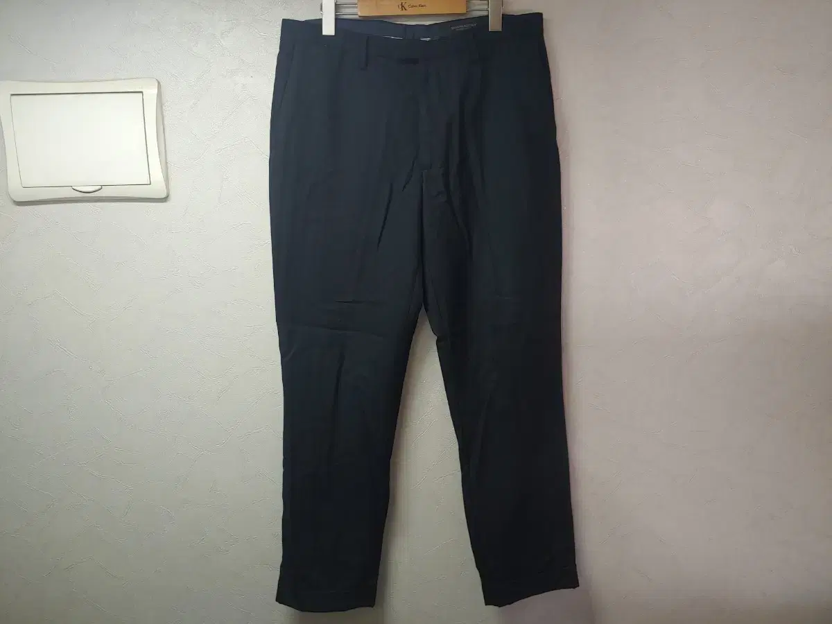 34-inch Banana Republic Slacks Pants