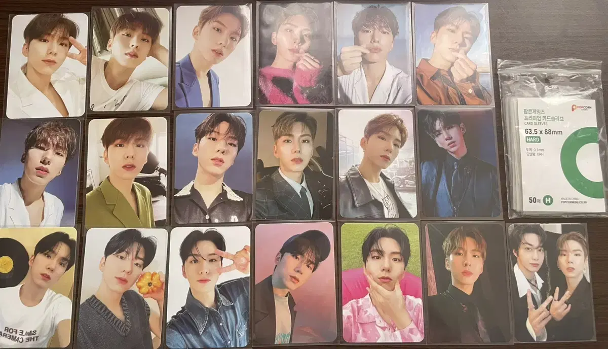 Monsta X kihyun photocard/ monaekkihyunpoka/voyager/u/norimit/cheoprup/monaekpoka