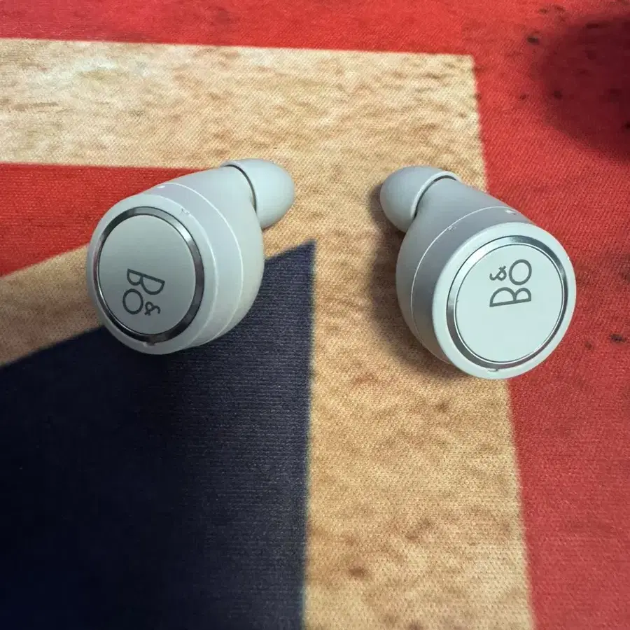 뱅앤울룹슨 (B&O Beoplay E8 3.0)