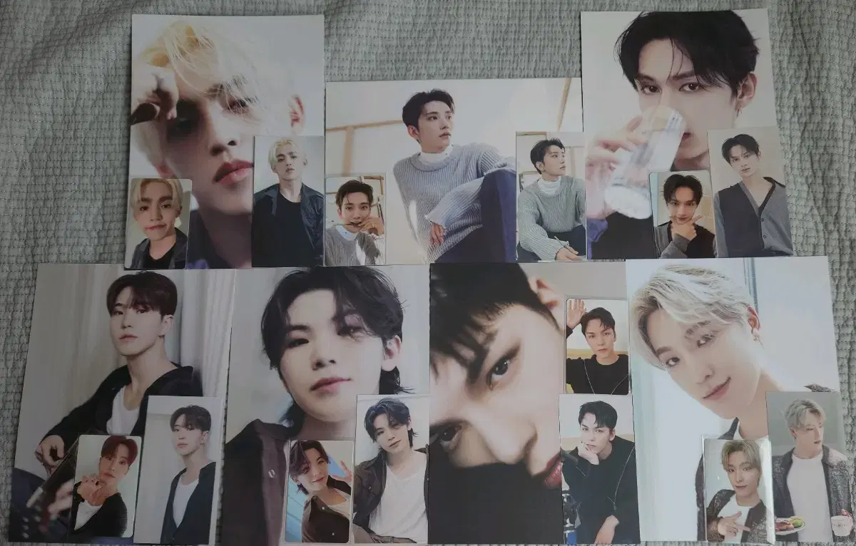 Seventeen 2024 season's greetings (Photocard+Postcard+Timecard)