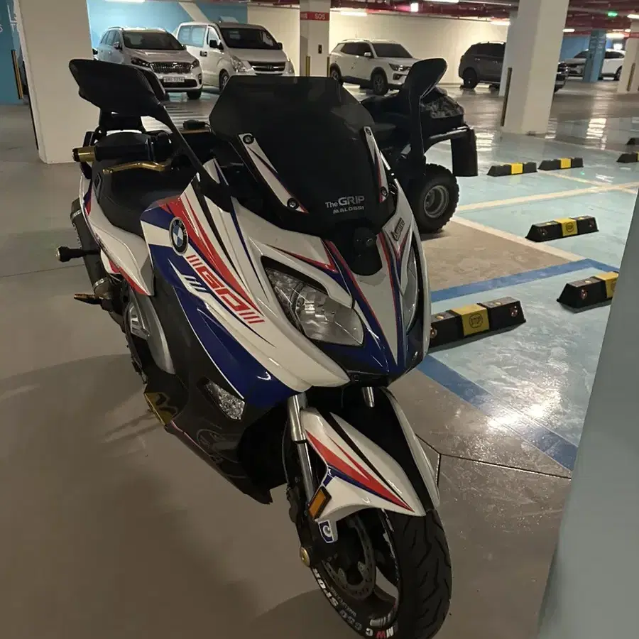 BMW C650S 말로시풀튜닝.풀파츠.풀데칼.DMV풀 튜닝.끝판왕입니다